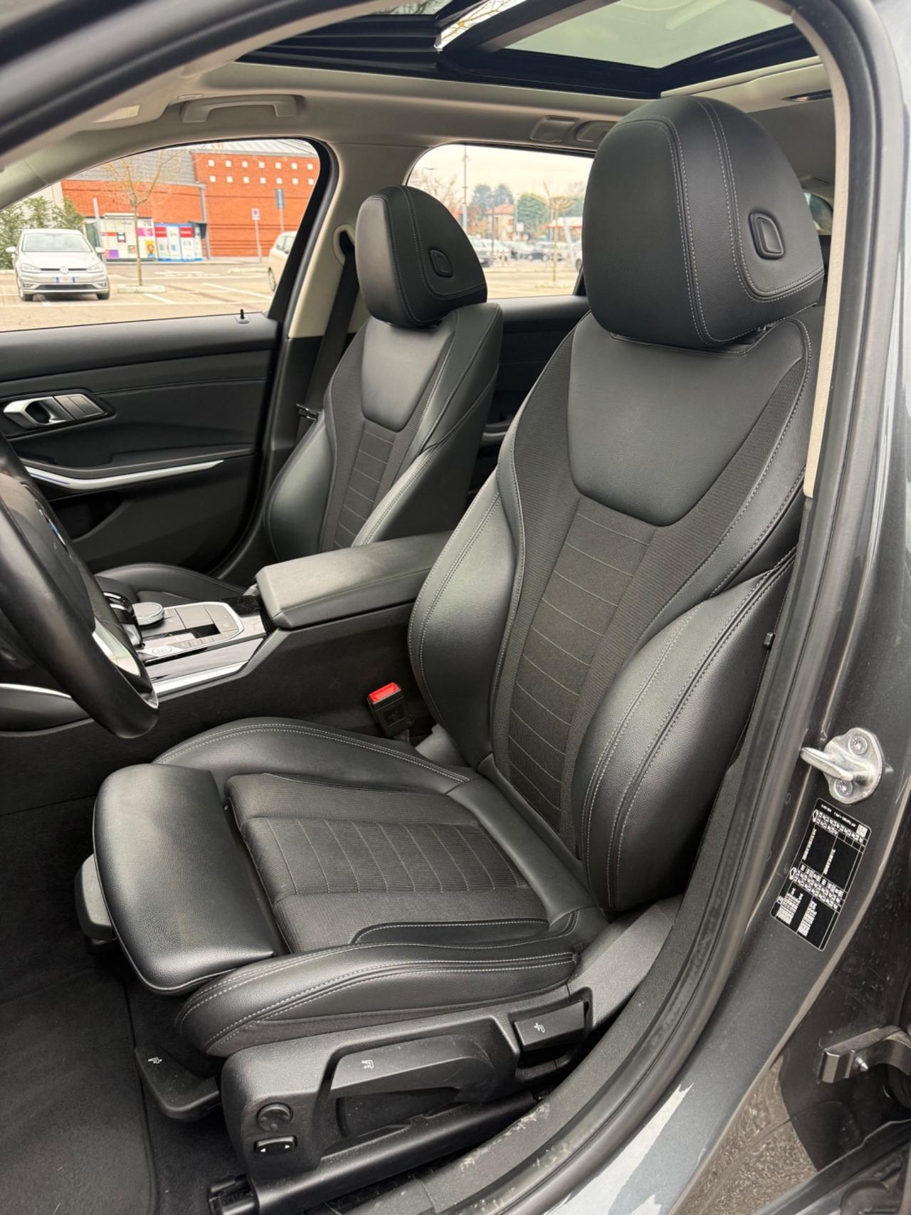 Bmw 318 d 150Cv Touring Automatic*Navi*Panorama*Full