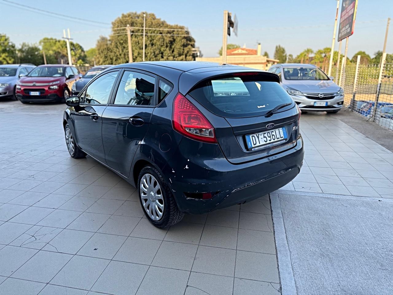 Ford Fiesta 1.4 5 porte Bz.- GPL Titanium Garanzia 12 Mesi