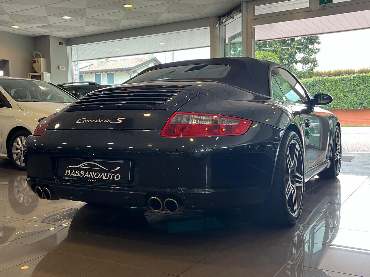 Porsche 911 Carrera S Cabriolet