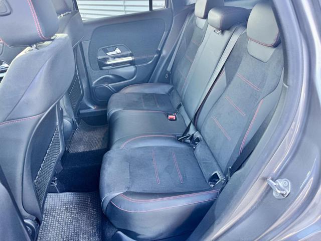 MERCEDES-BENZ GLA 180 d Automatic Premium Plus pacchetto AMG full LED
