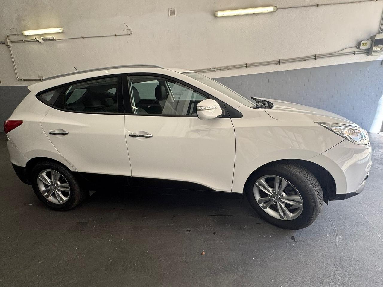 HYUNDAI Ix35 2.0 4WD
