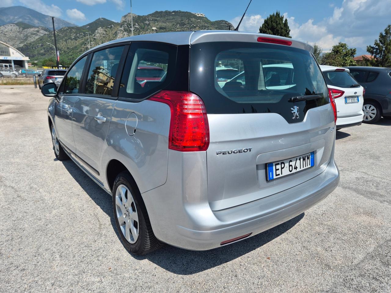 Peugeot 5008 1.6 HDi 115CV Active