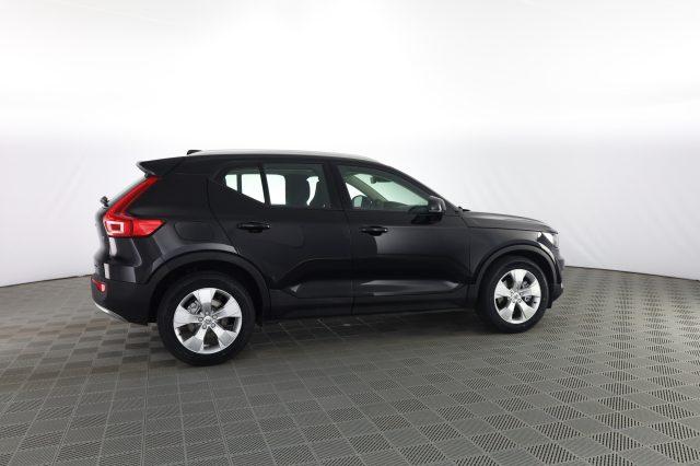 VOLVO XC40 XC40 B4 AWD Geartronic Momentum