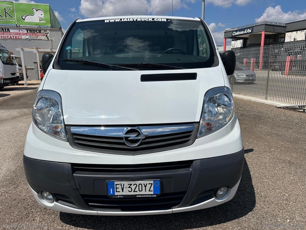 Vivaro 27 2.0 CDTI 120CV PC-TN Furg.