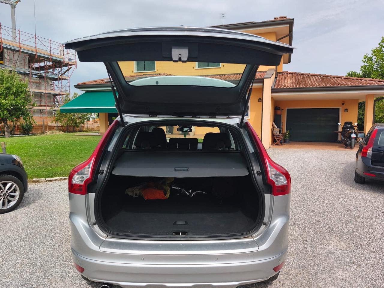 Volvo XC 60 XC60 D3 Geartronic Kinetic Accetto Permute
