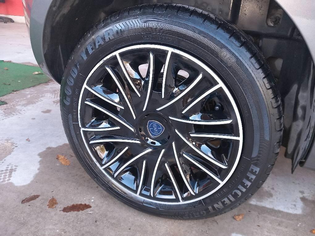 Lancia Ypsilon 1.0 FireFly 5 porte S&S Hybrid Gold km 29000 monitor android sensori GARANZIA TOTALE