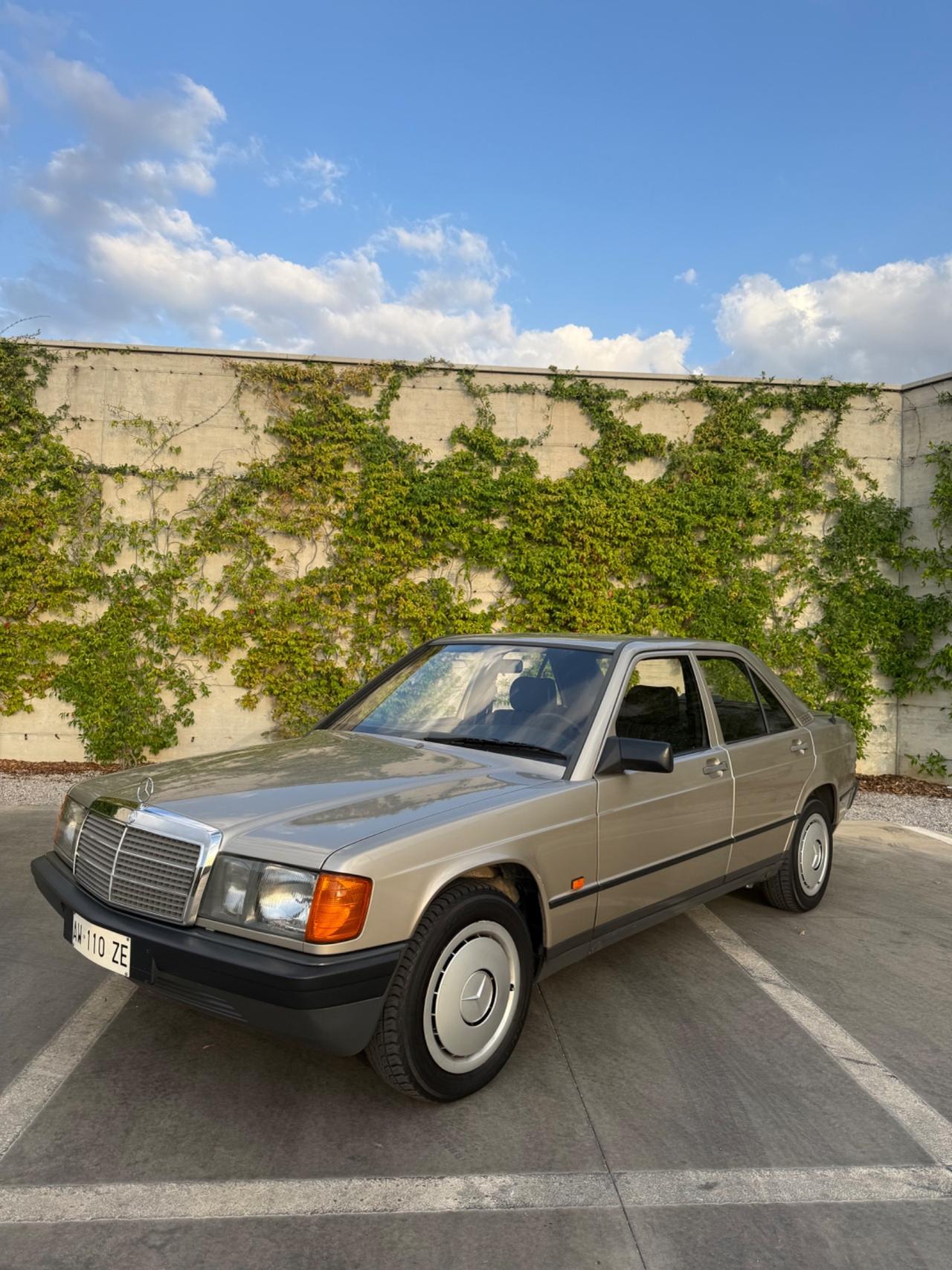Mercedes-benz 190 2.0 E