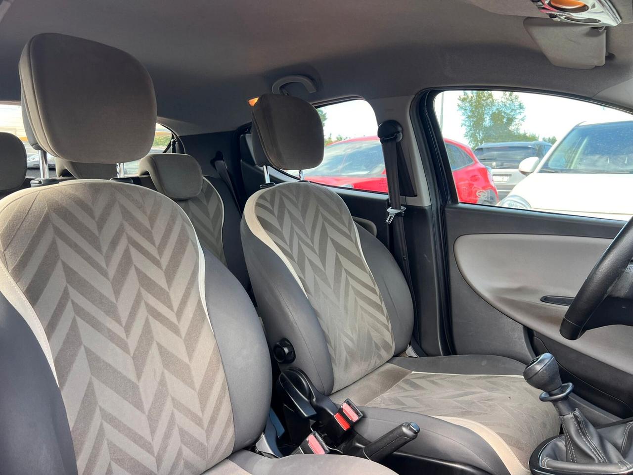 Lancia Ypsilon 1.2 69 CV 5 porte Platinum