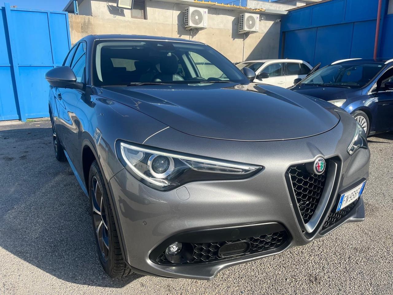 Alfa Stelvio Q4-2.2 mjt/190 cv- autom-2018