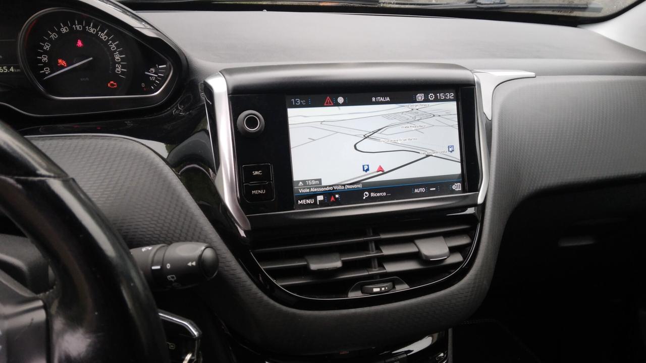 Peugeot 2008 BlueHDi 120 S&S Allure