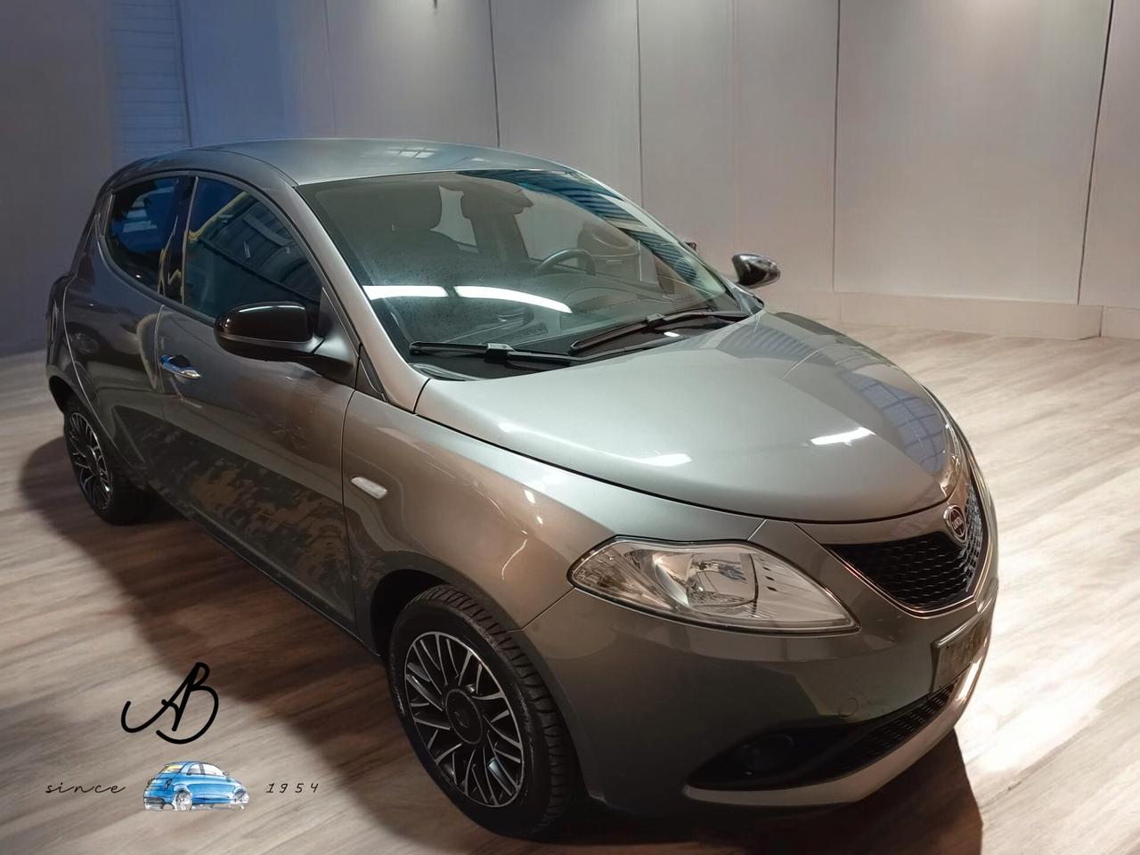 Lancia Ypsilon 1.2 69 CV 5 porte S&S Gold