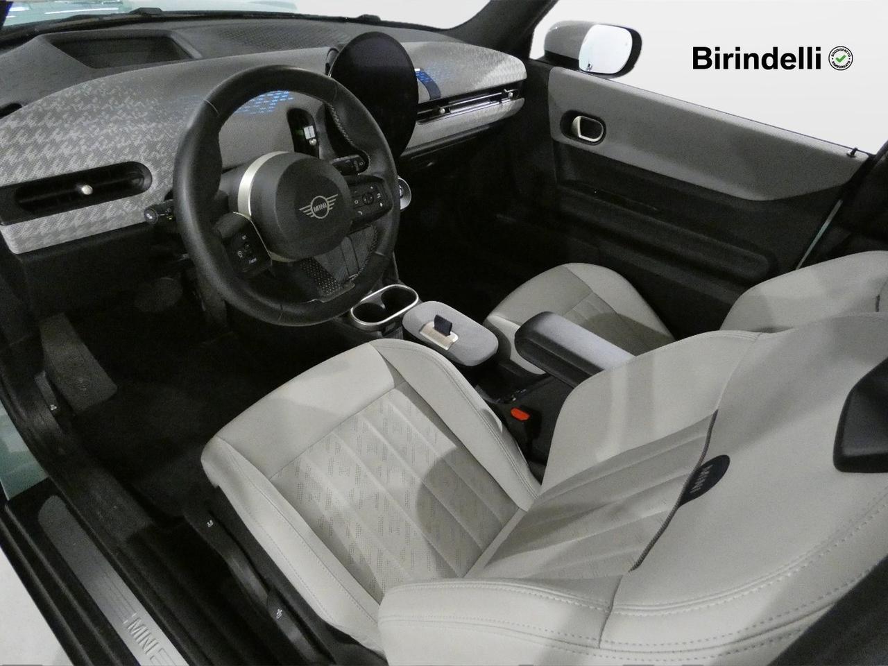 MINI Mini 5ª serie (F66) - Mini Cooper C Favoured