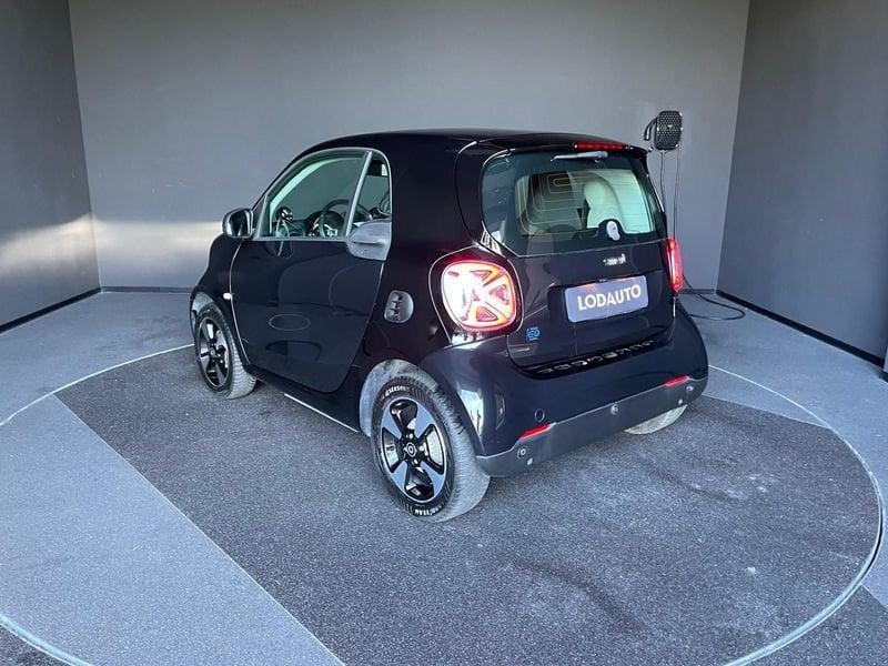 smart fortwo EQ Passion 22 kw