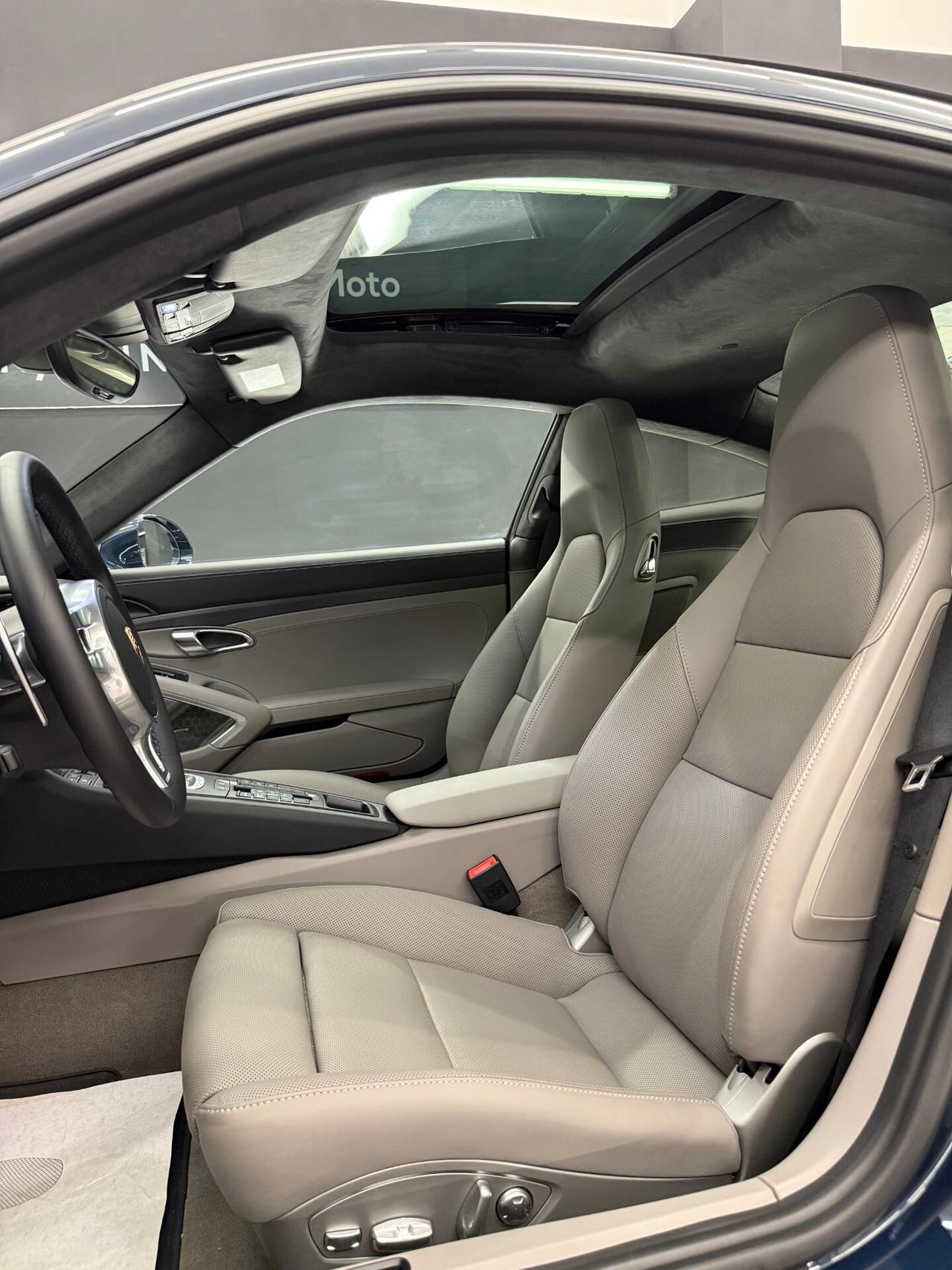 Porsche 911 991 3.8 Carrera GTS Coupé