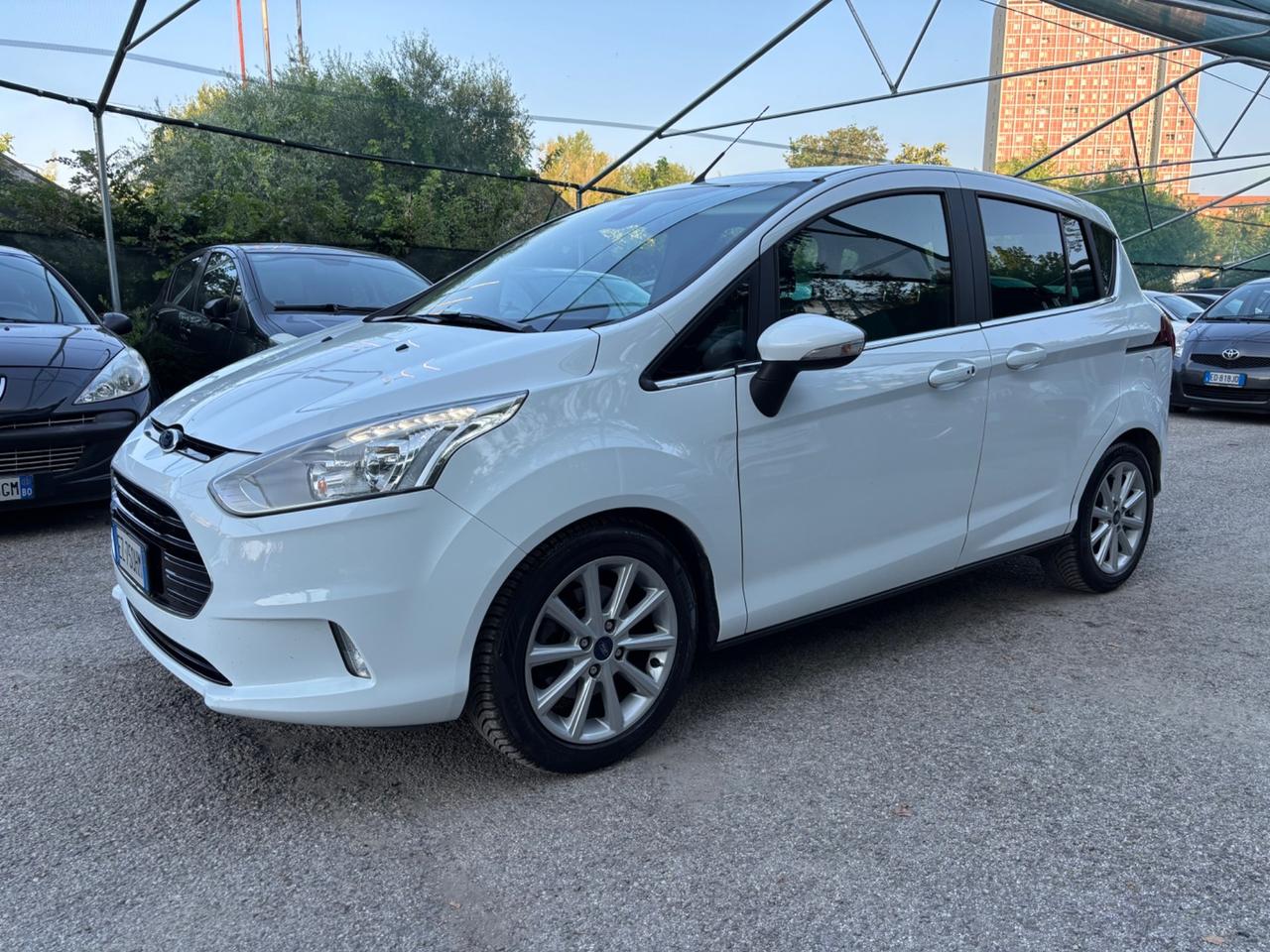 Ford B-Max 1.0 benzina 100 CV Titanium OK NEOPATENTATI