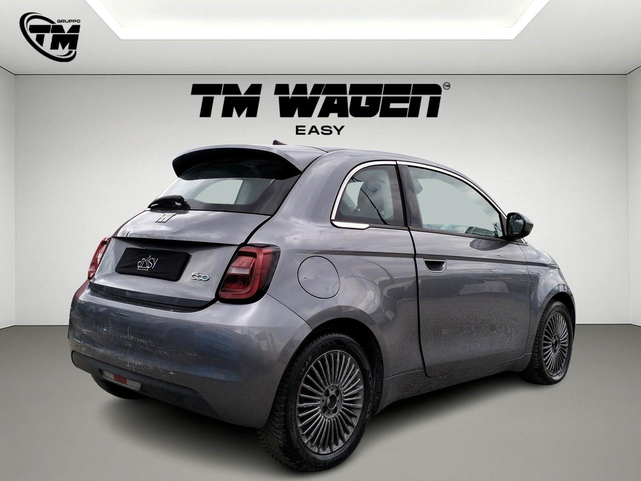 Fiat 500e 42 kWh La Prima - PER OPERATORI DEL SETTORE