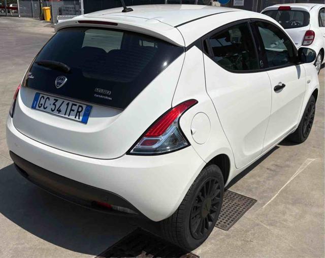LANCIA Ypsilon 1.0 FireFly 5 porte S&S Hybrid Ecochic Gold