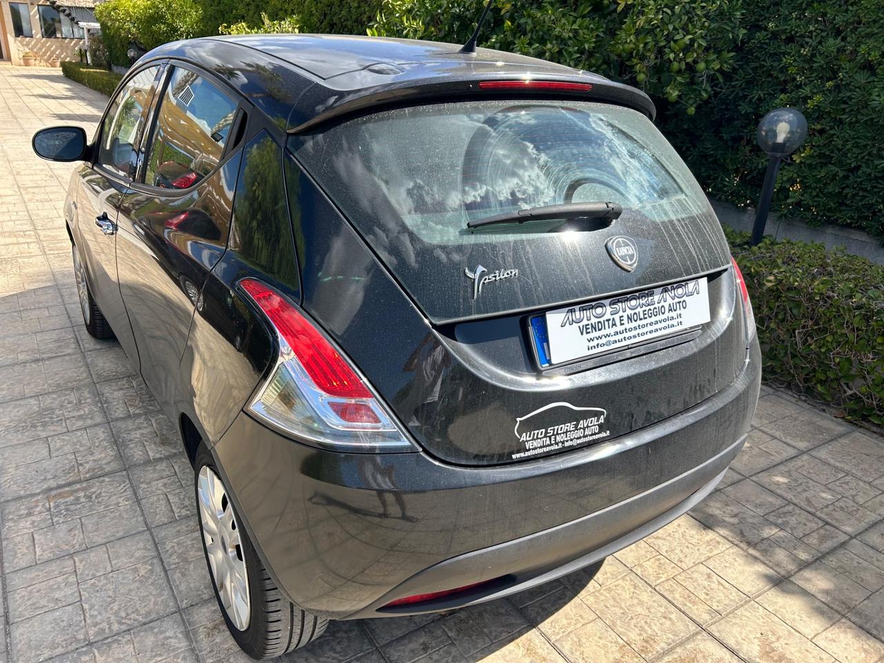 Lancia Ypsilon 0.9 TwinAir 85 CV 5 porte S&S Silver