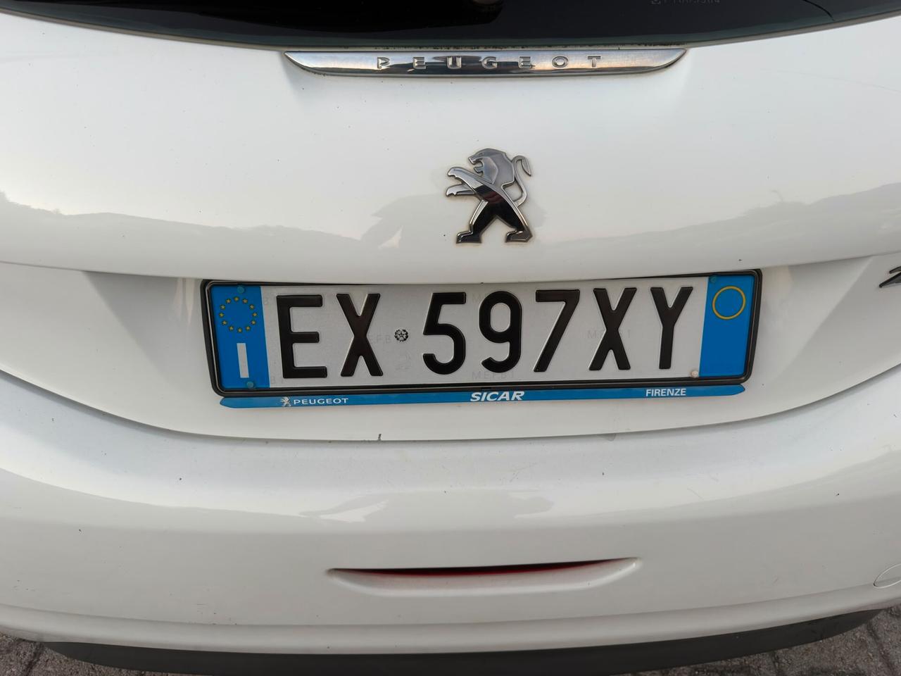 Peugeot 208 1.4 HDi 68 CV 5 porte Access