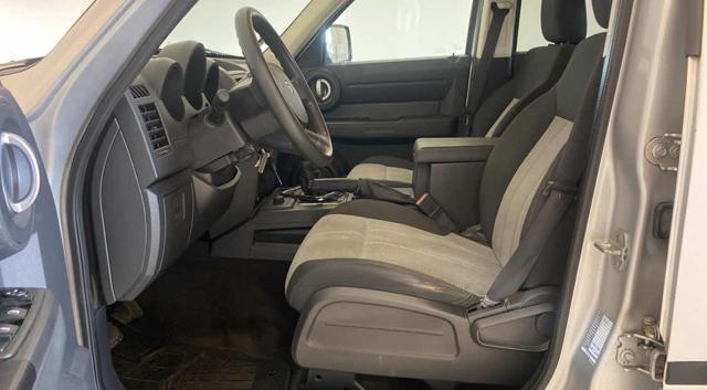 DODGE Nitro 2.8 CRD DPF SXT 4WD Prob. cambio 1* a volte esce