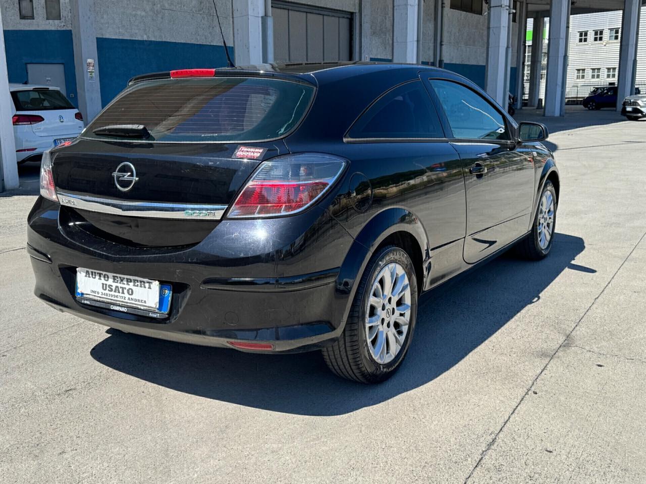 Opel Astra GTC 1.7 CDTI 110CV ecoFLEX 3P. 2009