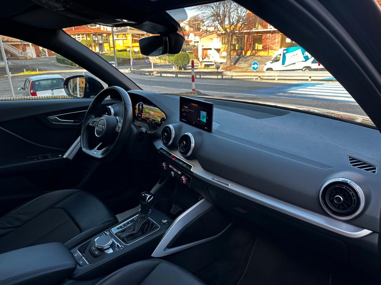 Audi Q2 35 TDI 2x S LINE_PANORAMA_FARI MATRIX_VIRTUAL_CAMERA_R18