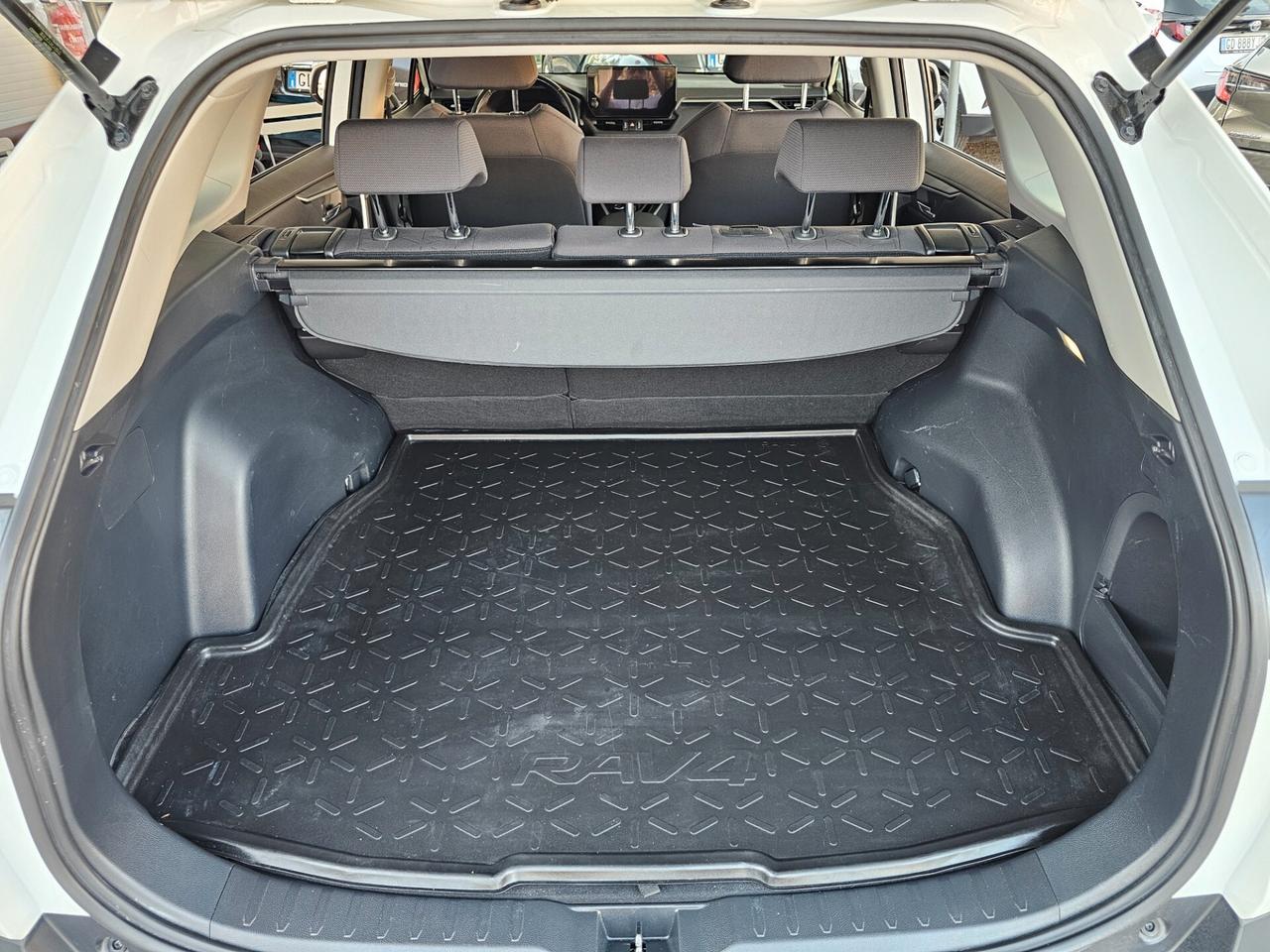Toyota RAV 4 RAV4 2.5 HV (222CV) E-CVT AWD-i Active Business