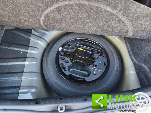 RENAULT Clio Storia 1.2 5 porte Confort