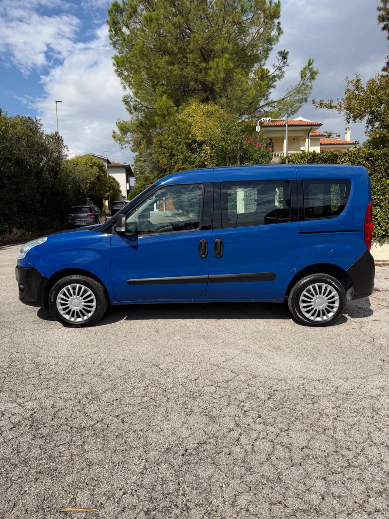 Fiat Doblò 1.4 T-Jet 16V Natural Power 7 posti