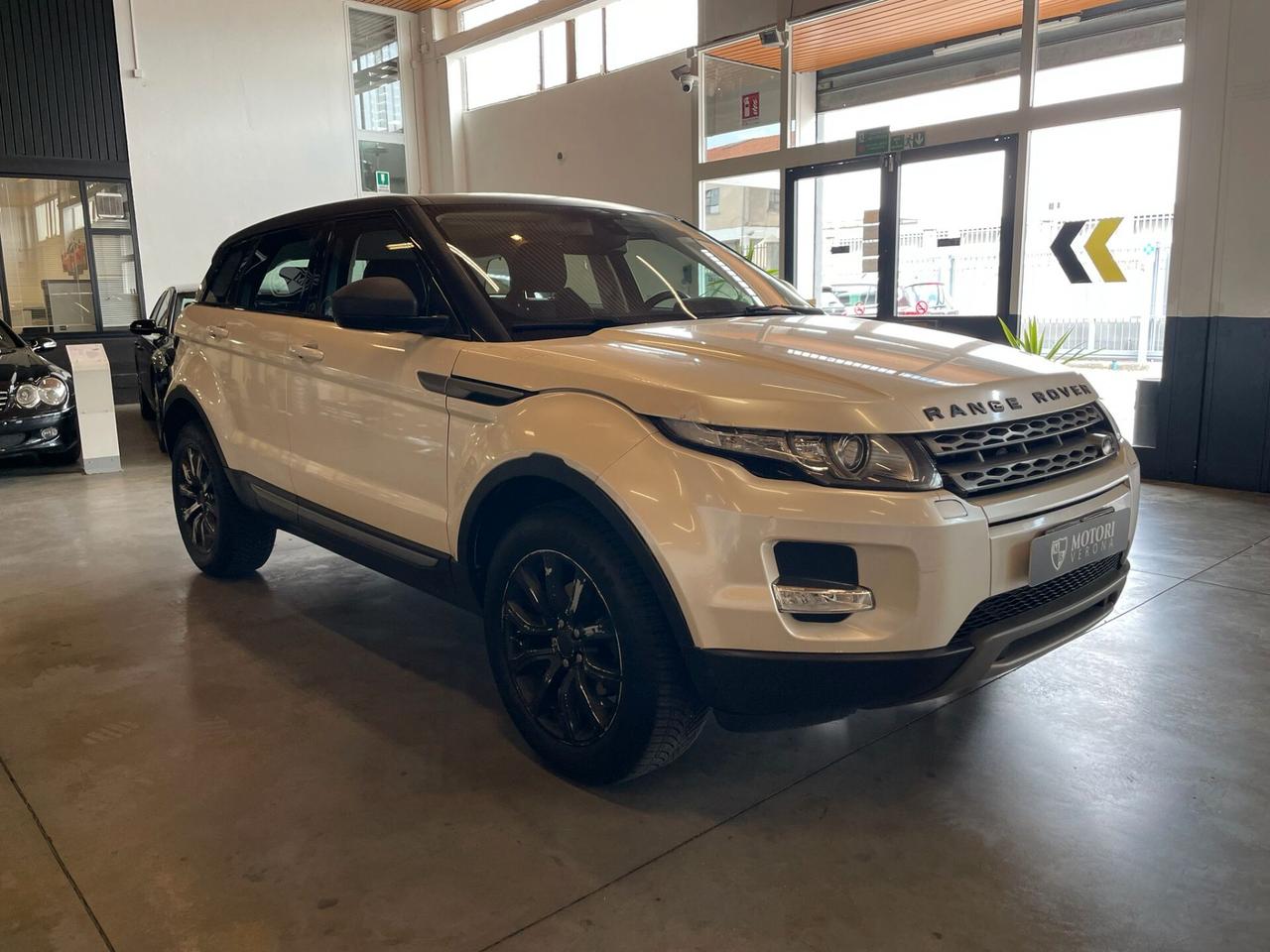 Land Rover Range Evoque 2.2 Sd4 5p. Pure