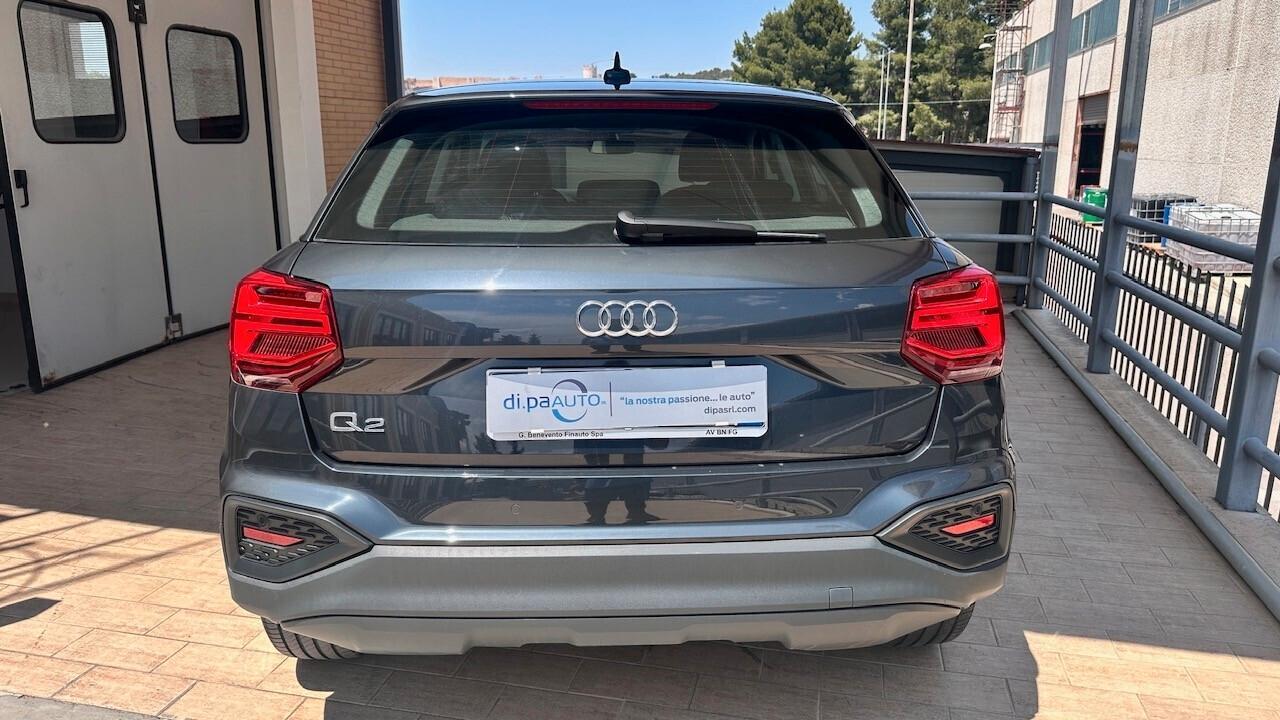 Audi Q2 30 TDI S tronic Identity Black