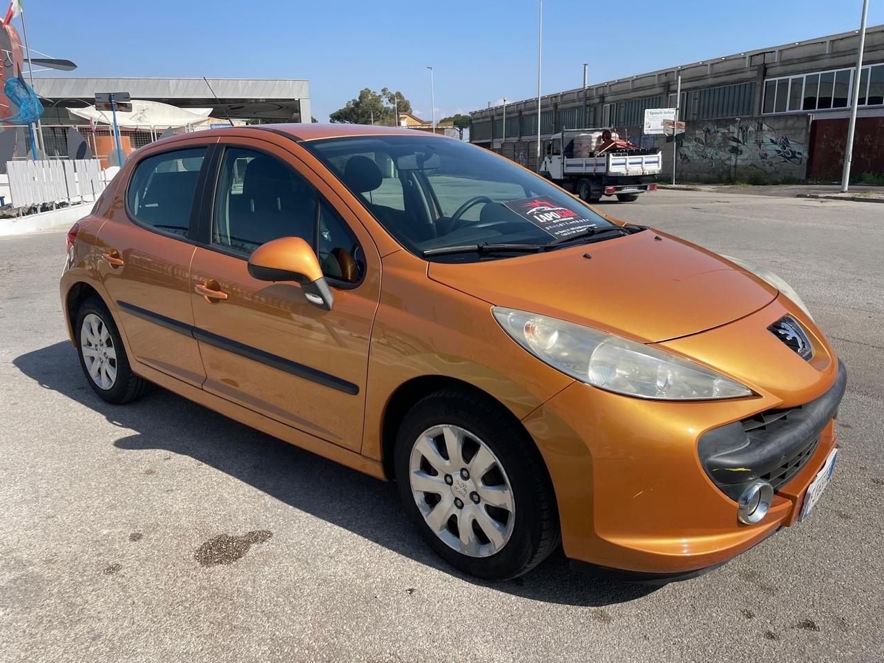 Peugeot 207 1.4 HDi 70CV 5p. XS