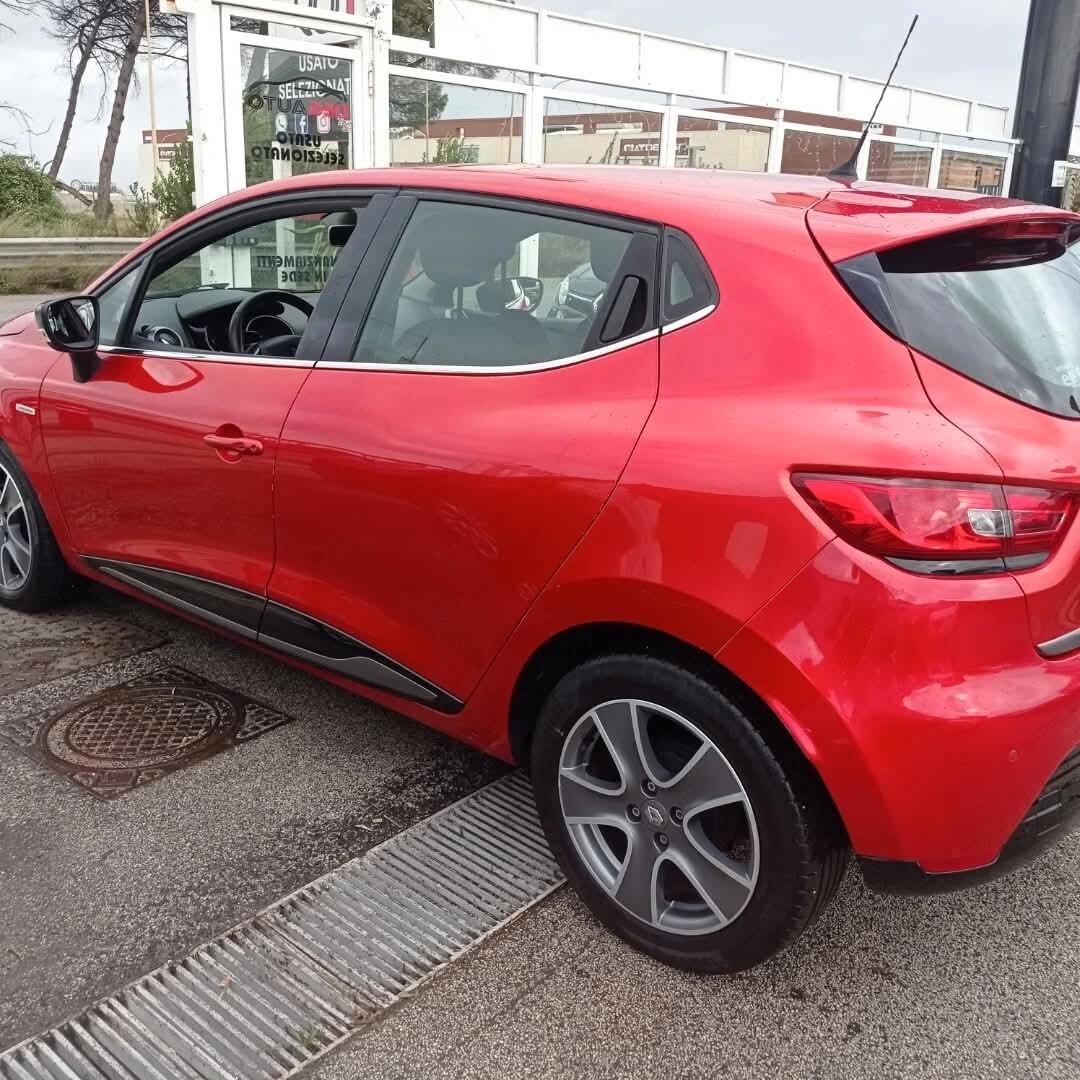 Renault Clio 1.5 dCi 90CV Costume National