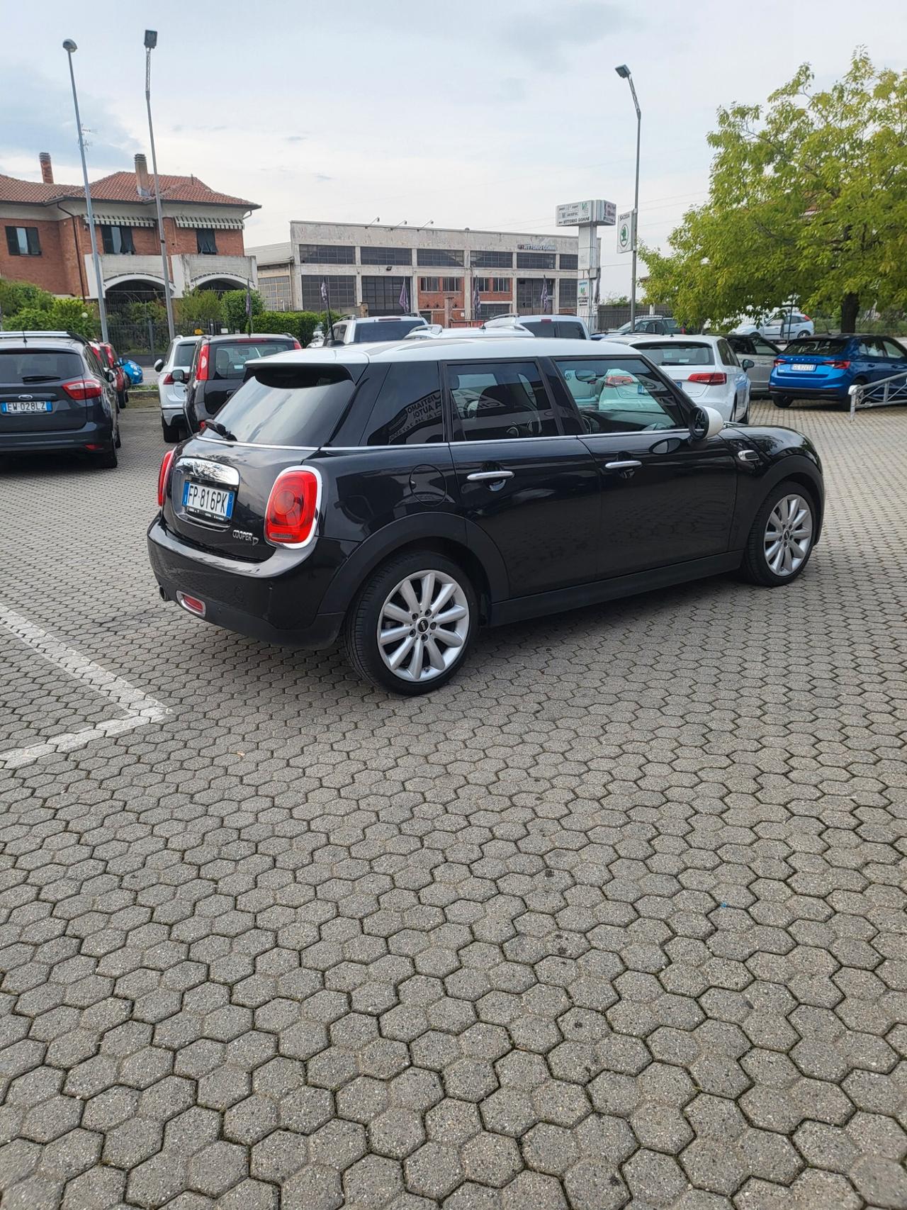 MINI COOPER D 5 PORTE