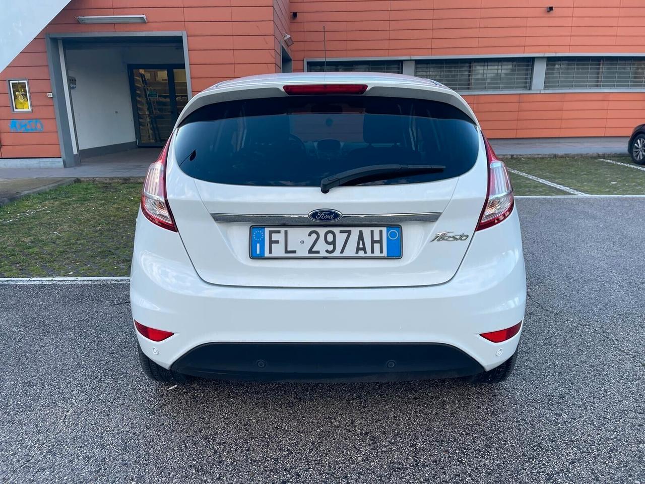 Ford Fiesta 1.5 TDCi 75CV 5 porte Black & White Edition