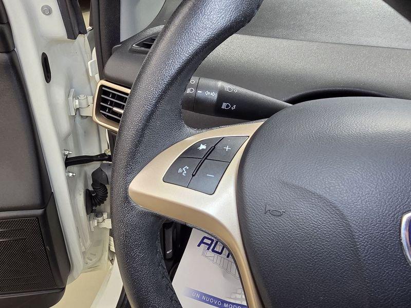 Lancia Ypsilon Ypsilon 1.0 firefly hybrid Alberta Ferretti s&s 70cv