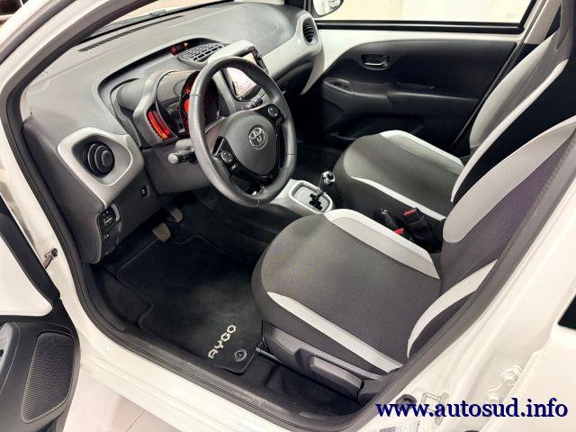 TOYOTA Aygo 1.0 VVT-i 69 CV 5 porte x-play MMT