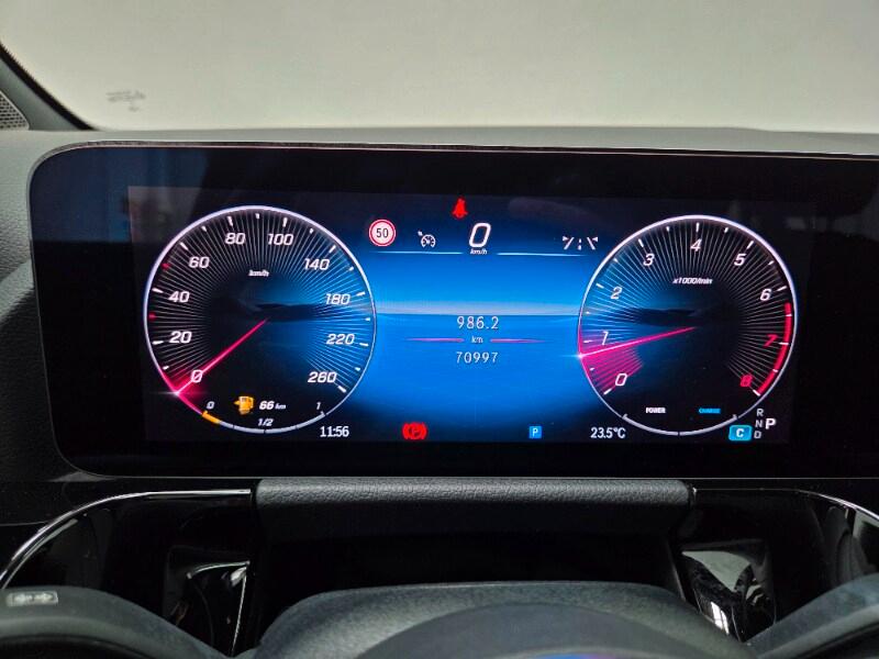 MERCEDES GLA (H247) GLA 180 Automatic ...