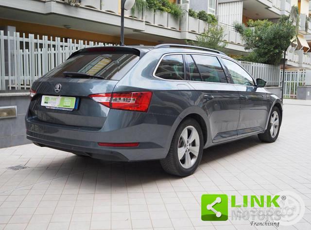SKODA Superb 2.0 TDI DSG Wagon Executive