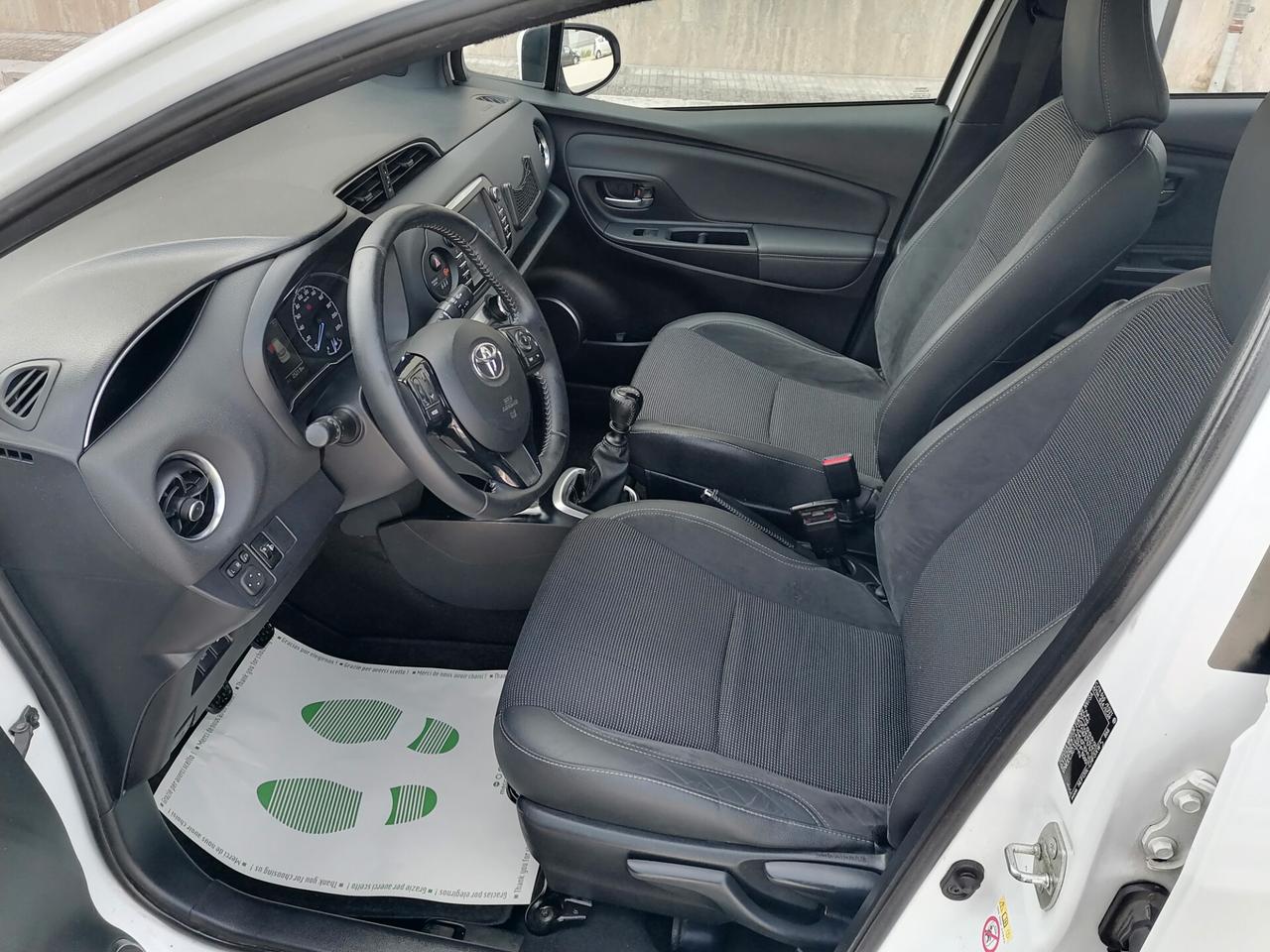 Toyota Yaris 1.4 D-4D 5 porte Lounge FULL 12/2017