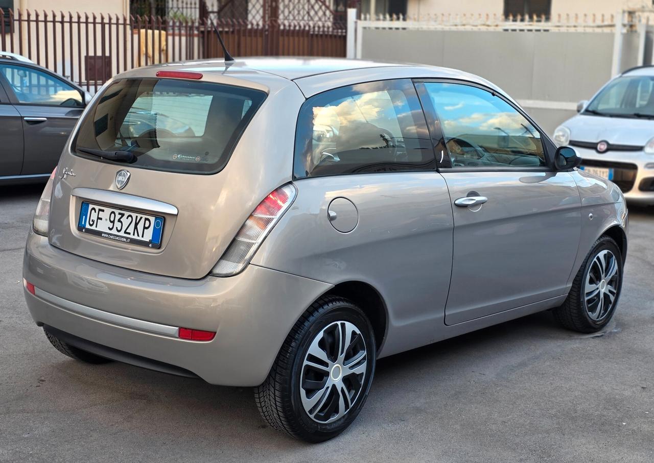 Lancia Ypsilon 1.2 Argento