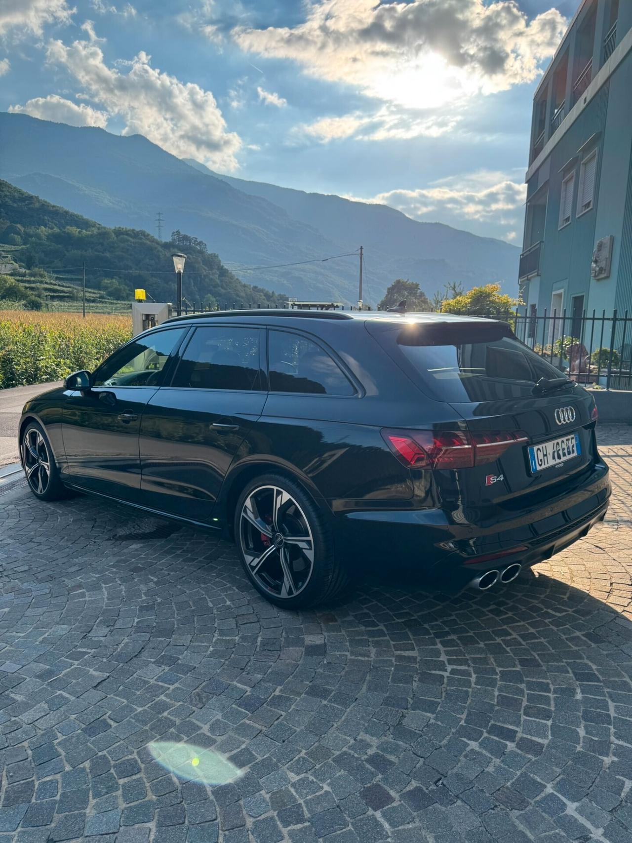 Audi S4 Avant TDI TETTO SEDILI B&O GARANZIA gancio STRAFULL