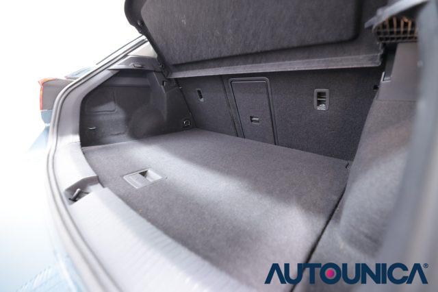 VOLKSWAGEN T-Roc 1.5 TSI ACT DSG LIFE FARI LED