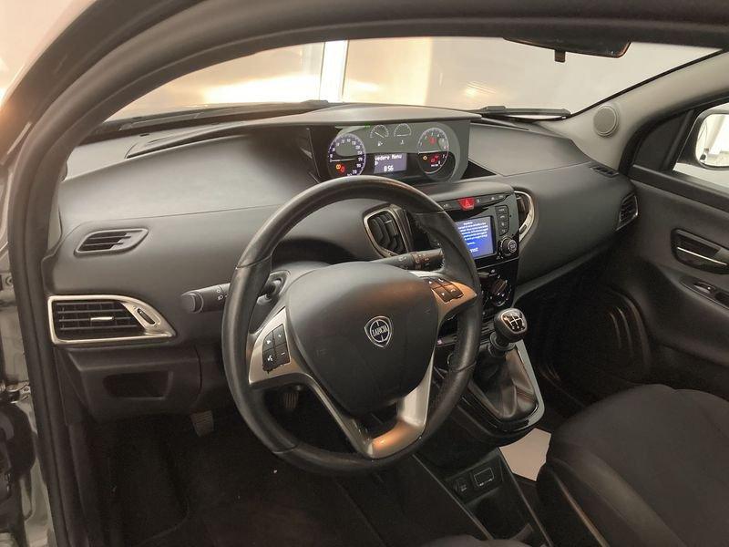 Lancia Ypsilon Ypsilon 1.2 69 CV 5 porte Platinum