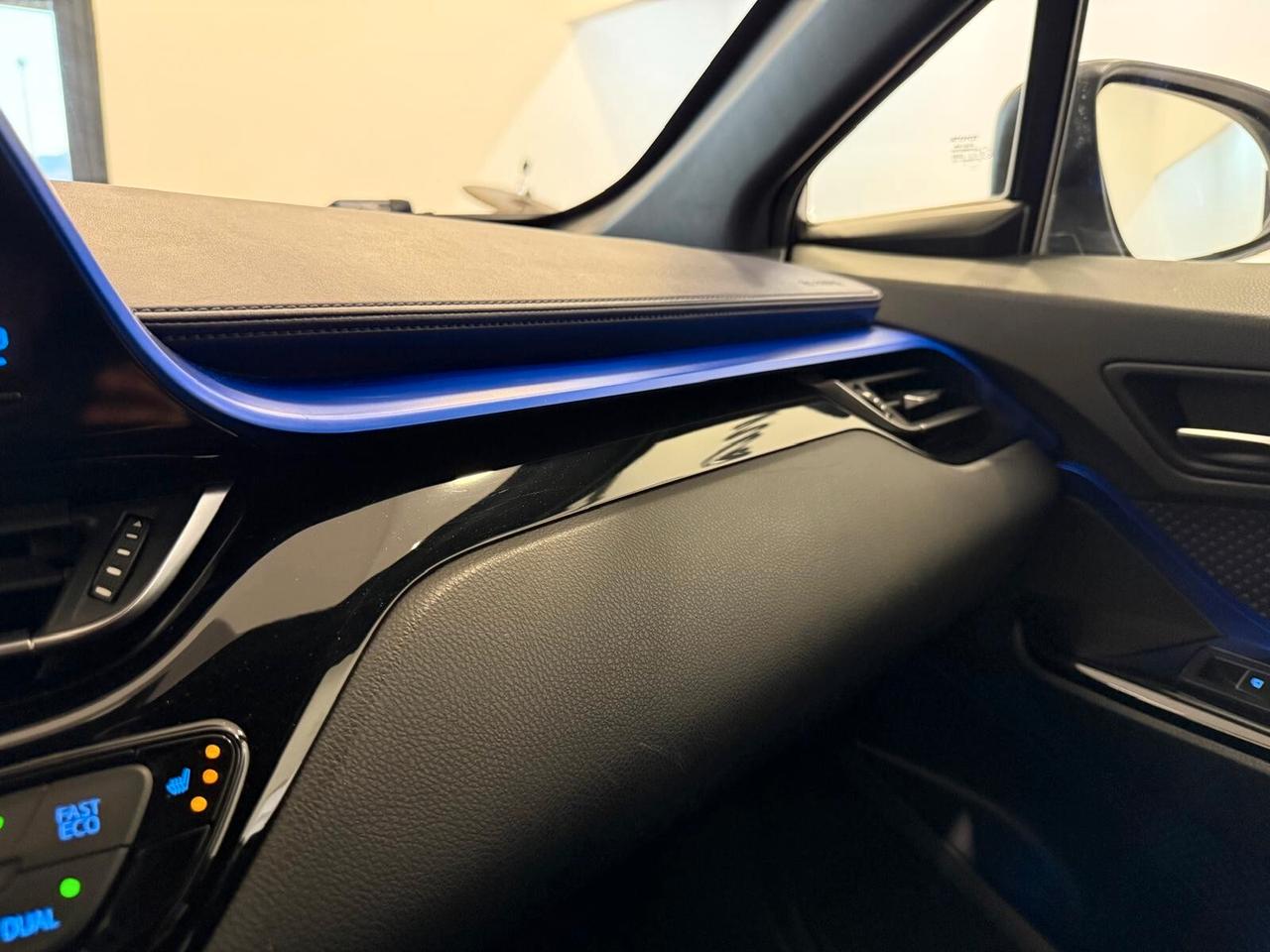 Toyota C-HR 1.8 Hybrid E-CVT Lounge 2017