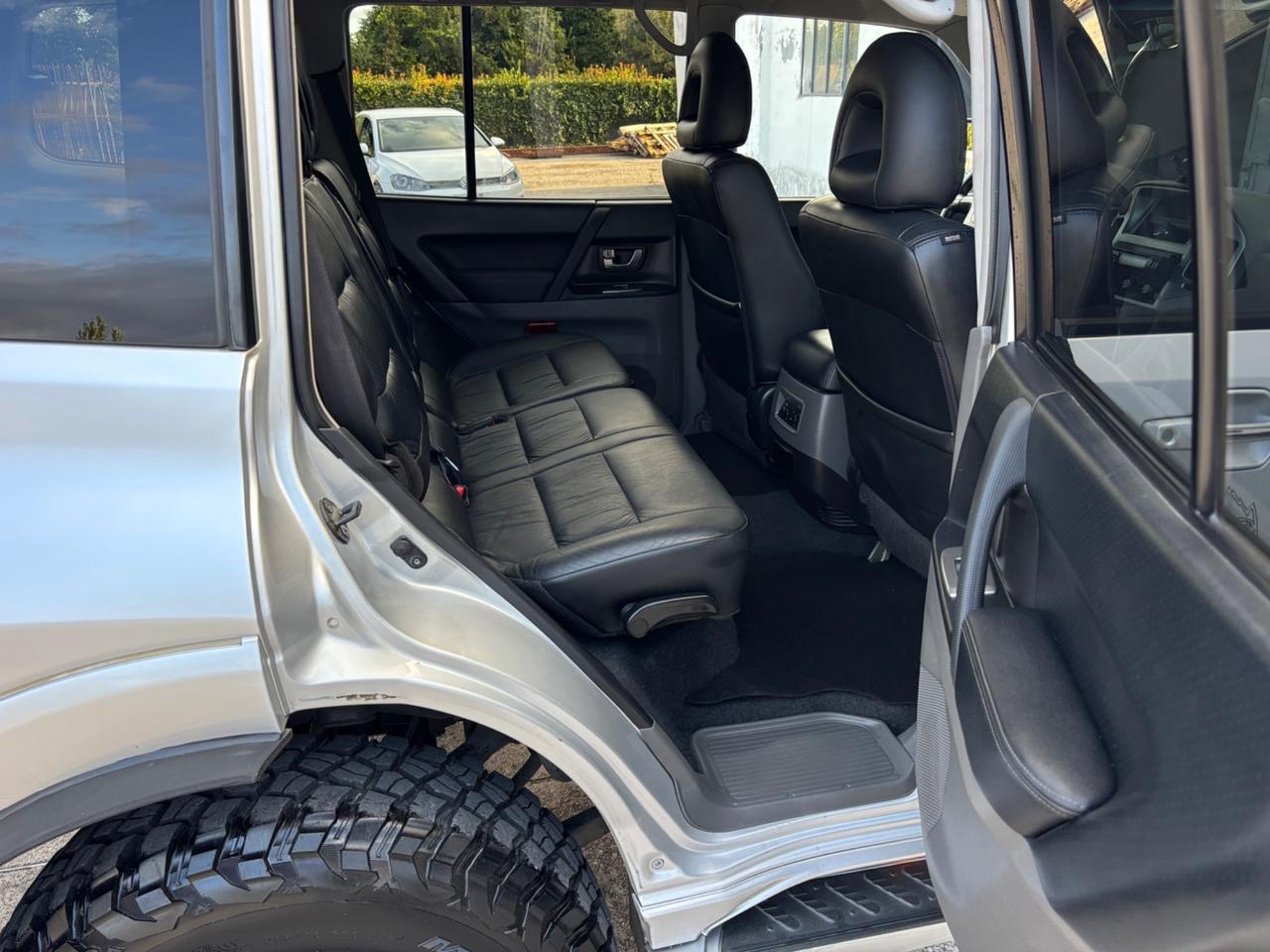 Mitsubishi Pajero 3.2 D. 7 posti. 4x4. Garanzia 12mesi