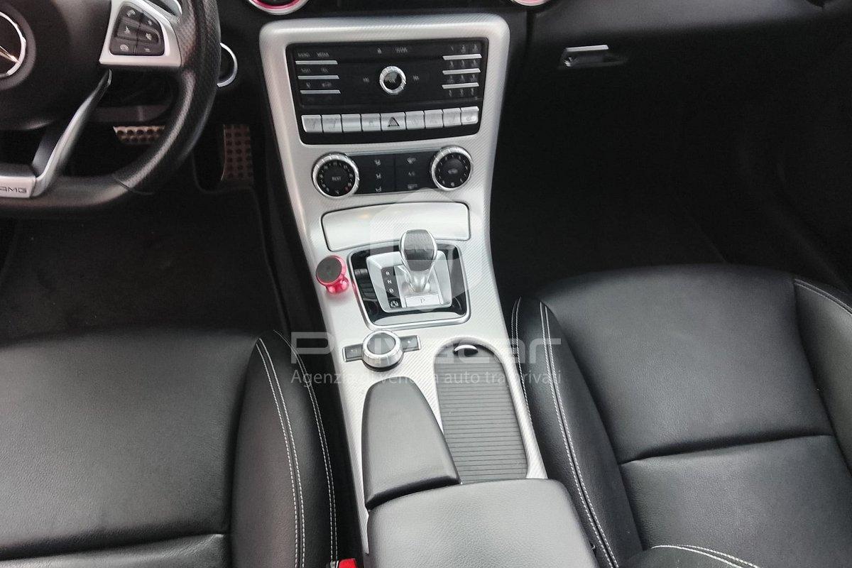 MERCEDES SLC 180 AMG line