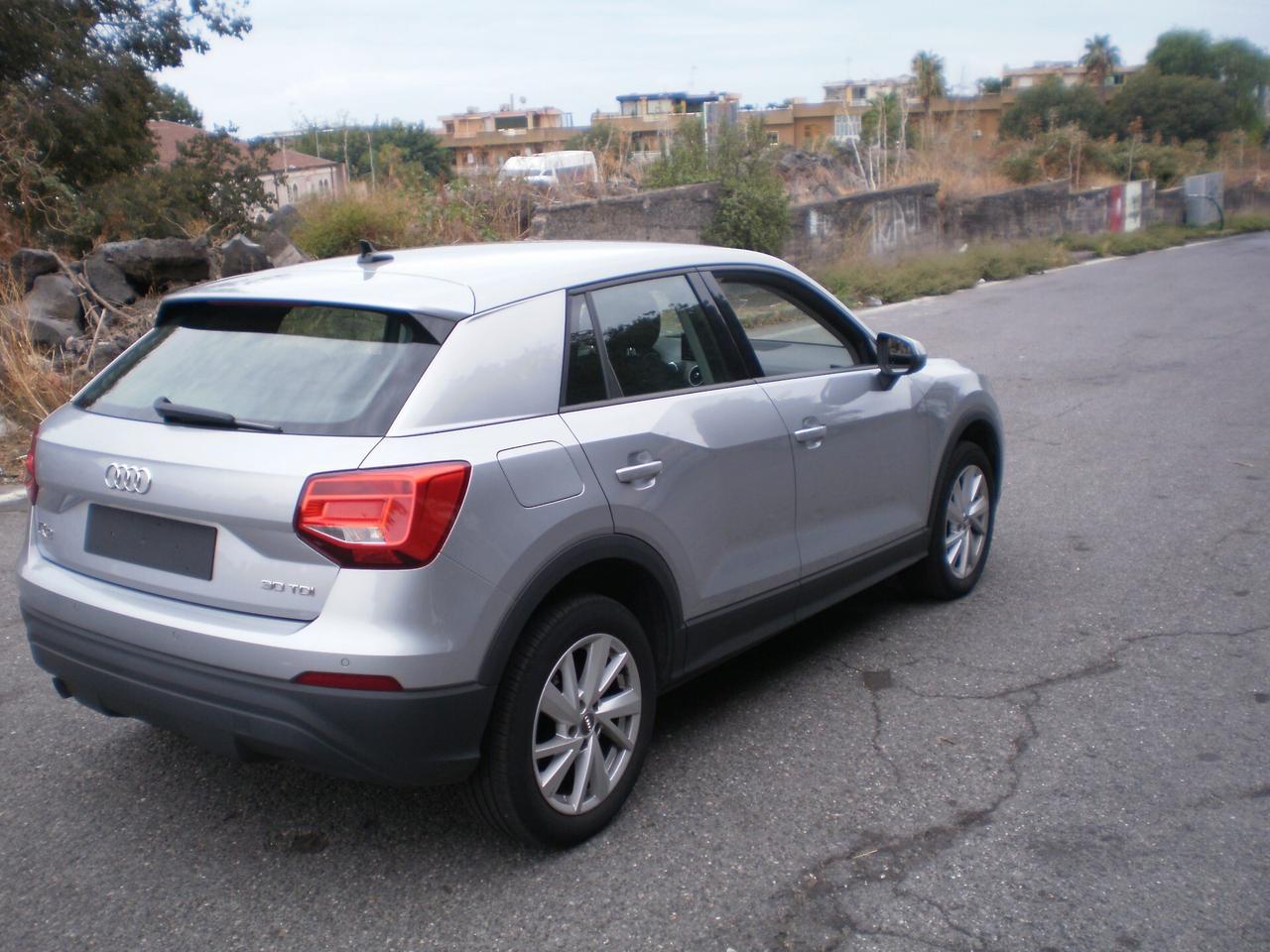 Audi Q2 30 TDI Business