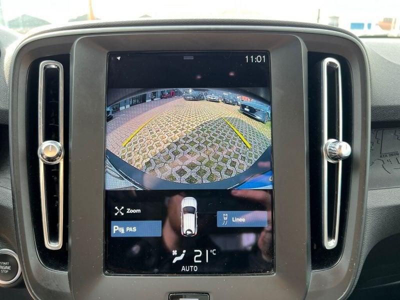 Volvo XC40 (2017-->) T2 Geartronic Momentum Core