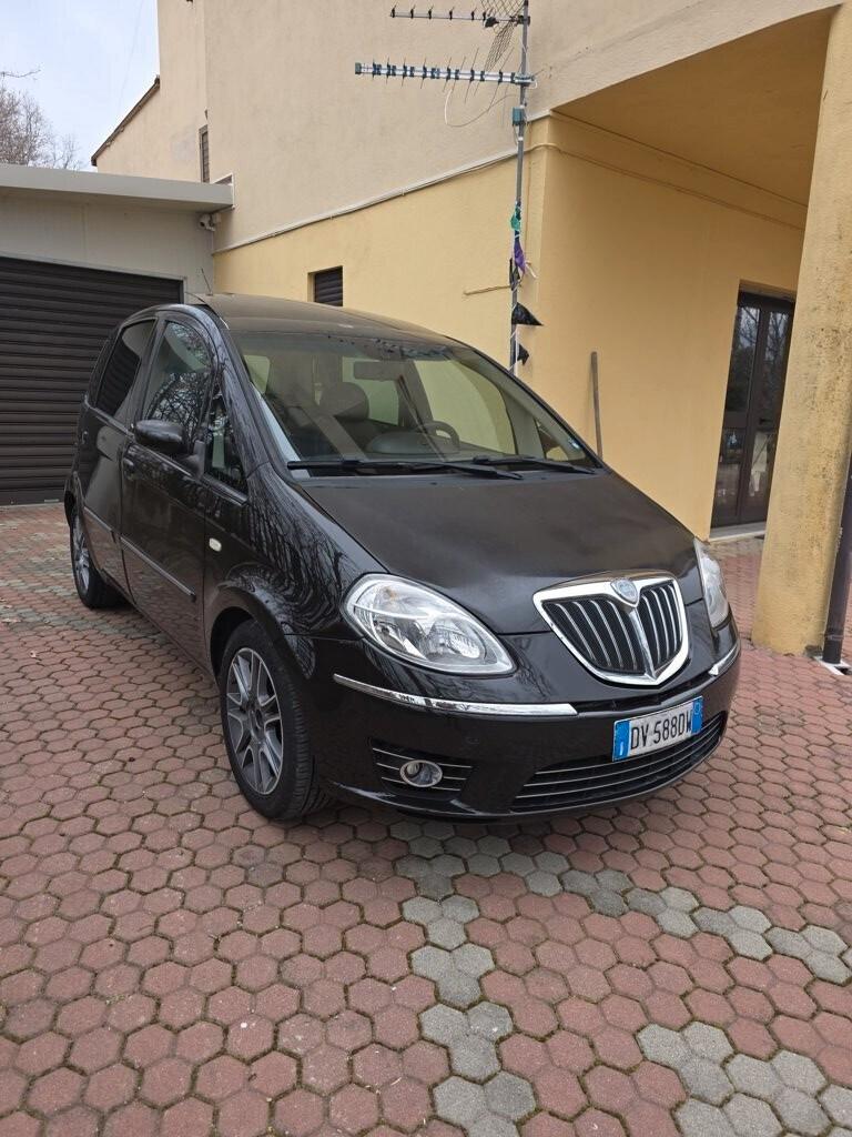 Lancia MUSA 1.6 Multijet Poltrona Frau